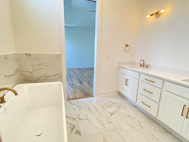 Primary Bedroom Bath