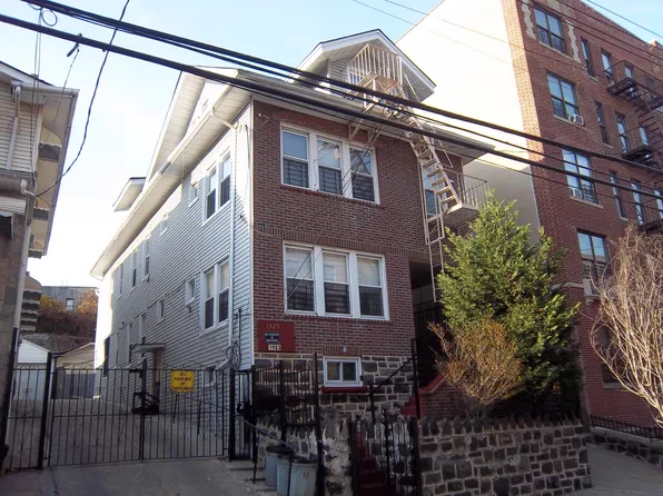 1923 Harrison Ave, Bronx, NY 10453