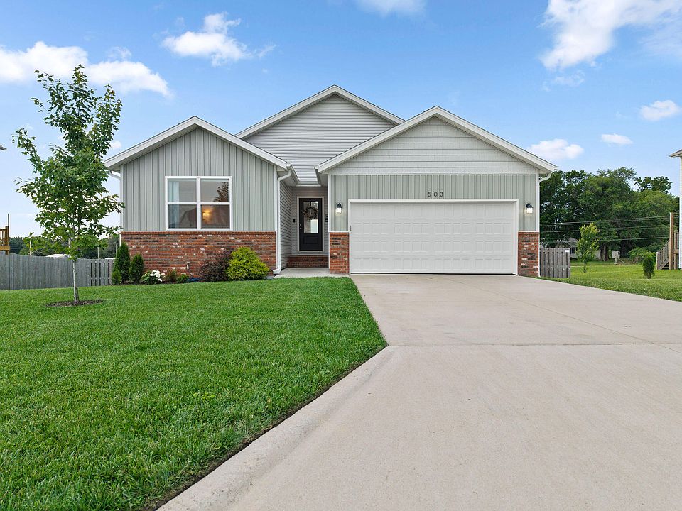 1st image of 503 N Pine Leaf Road