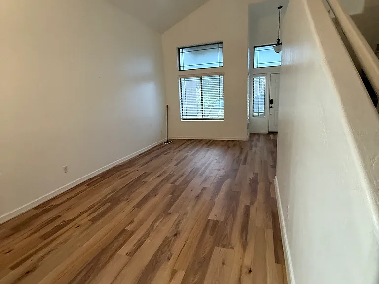 17259 W Smokey Dr — Photo 3