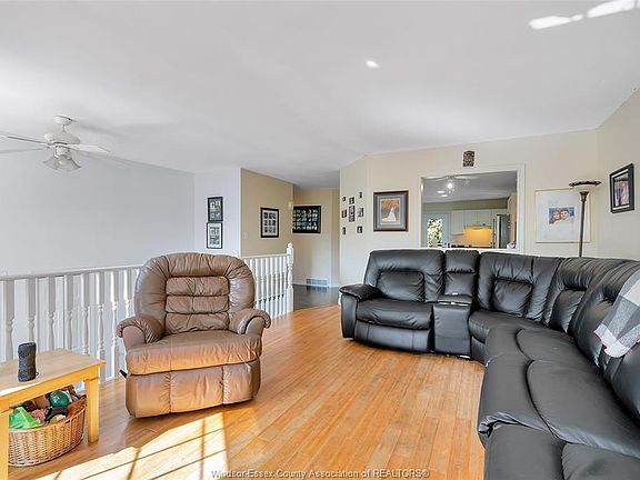 5th image of 24 Matier Ave