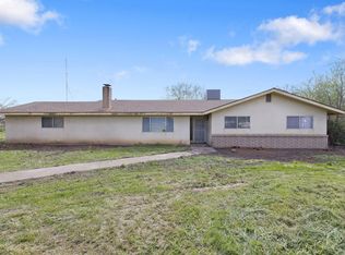 1661 W Visalia Rd, Exeter, CA 93221