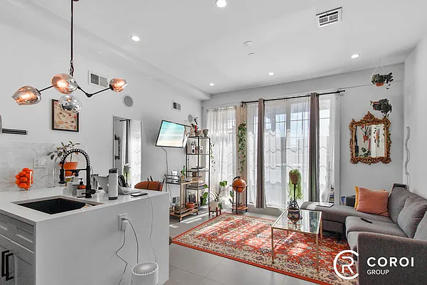 Rented by Coroi Corp | media 11