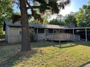 623 E Center St, Collinsville, OK 74021