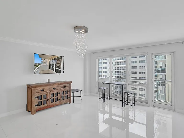 133 N Pompano Beach Blvd #1103 — Photo 7