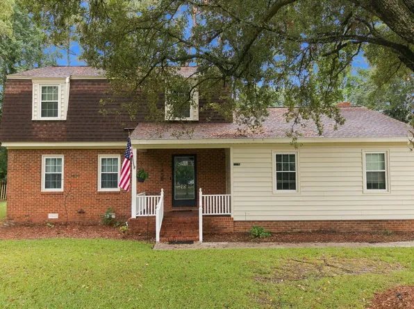 201 Evanswood Drive, Greenville, NC 27858