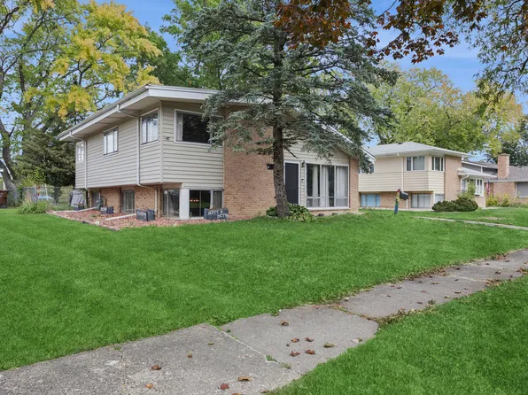 356 Winnebago St, Park Forest, IL 60466