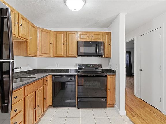 4th image of 2 Angle St APT 6