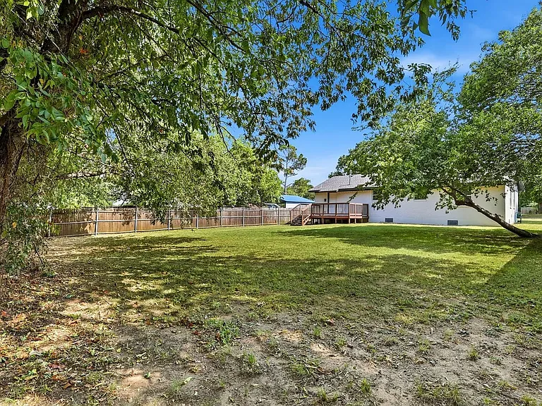 214 Evans Ct — Photo 12