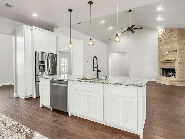 380 Abrego Lake Dr — Photo 14