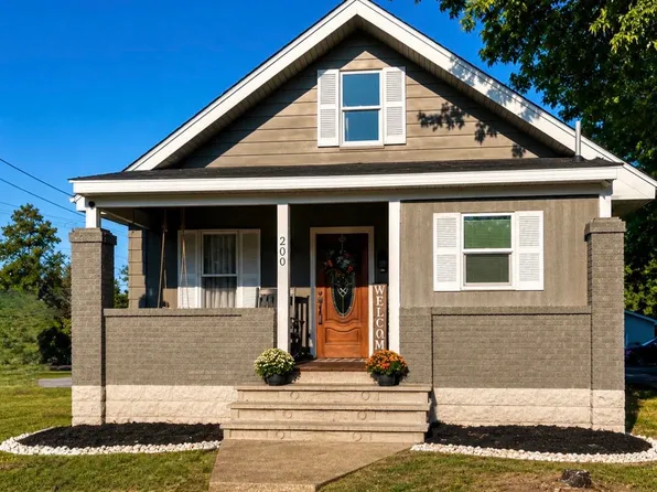 200 S 8th St, Herrin, IL 62948