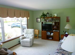 1484 Erin St, Jenison, MI 49428