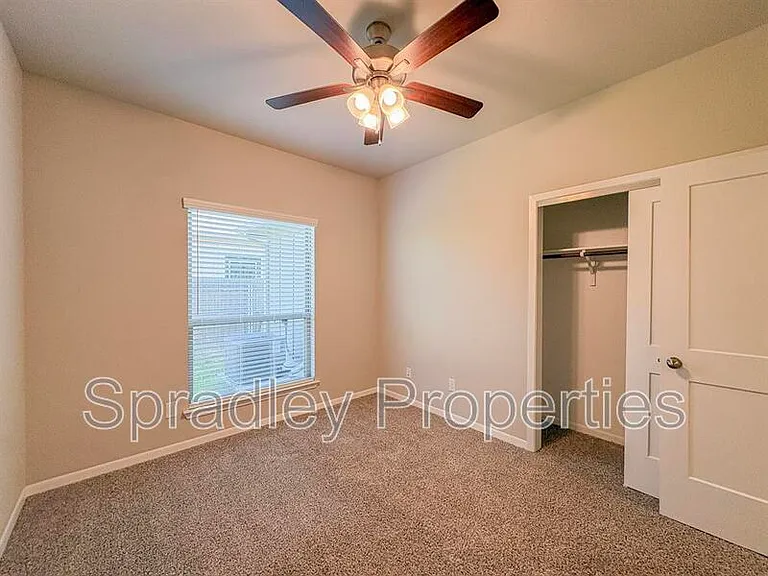 4816 Sparks Ln — Photo 9