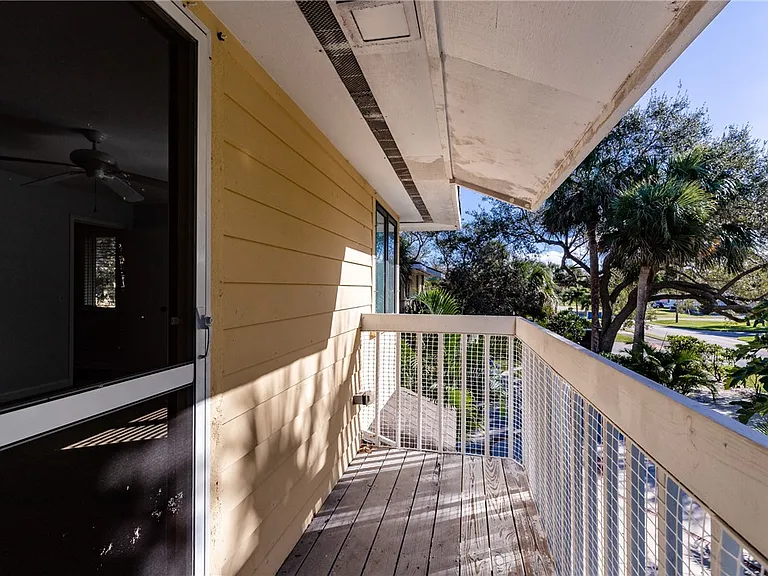 953 E Causeway Blvd #N/A — Photo 16