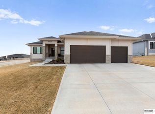 18503 Locust St, Elkhorn, NE 68022