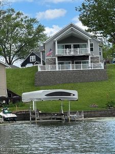 3588 Portage Point Blvd, Akron, OH, 44319