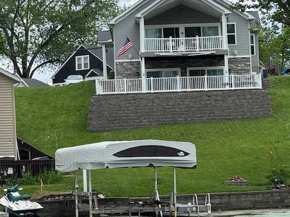 3588 Portage Point Blvd, Akron, OH 44319