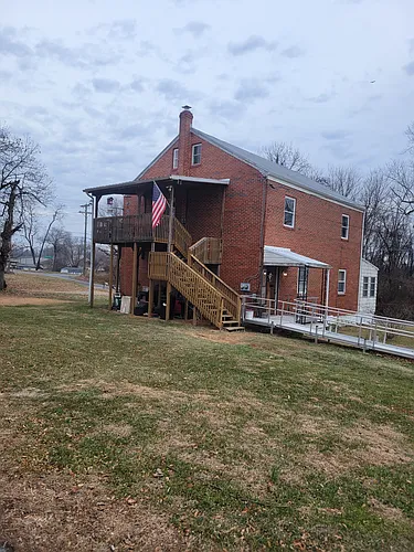 490 Hedrick Ave #B Photo 1
