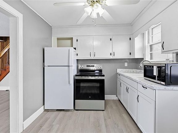 3rd image of 1333 Willow Ave