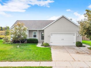 278 Vansen Dr, Kent City, MI 49330