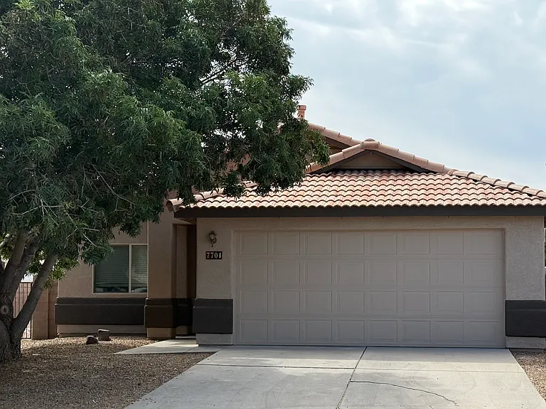 7701 S Precious Opal Dr — Photo 1