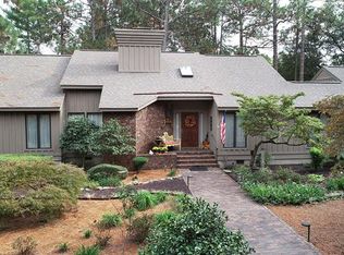 40 Campbell Rd, Pinehurst, NC 28374