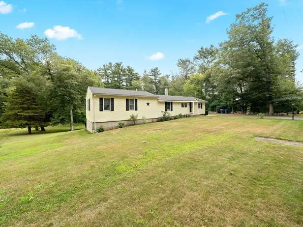 756 Snipatuit Rd, Rochester, MA 02770