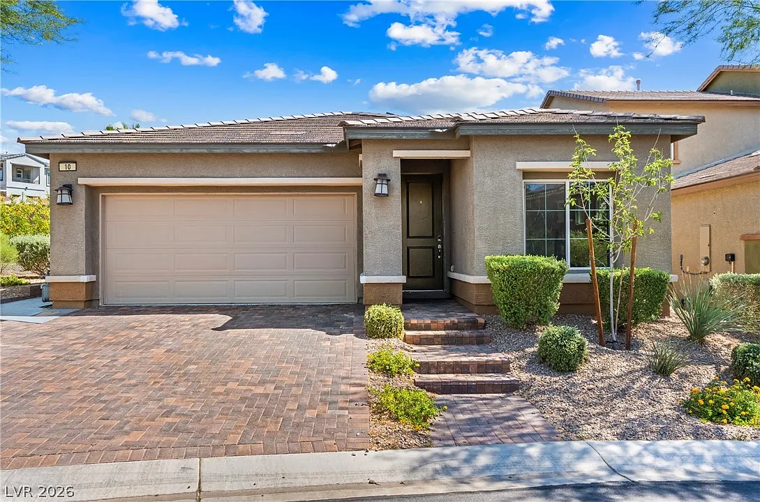 4 bed, 3.0 bath, 2158 sqft, $2,985 — Photo 2