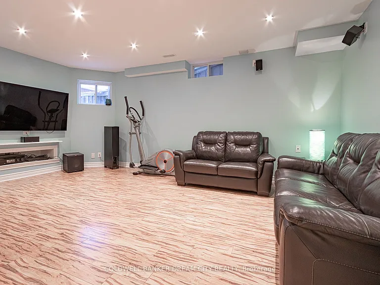 37 Stoyell Dr — Photo 31