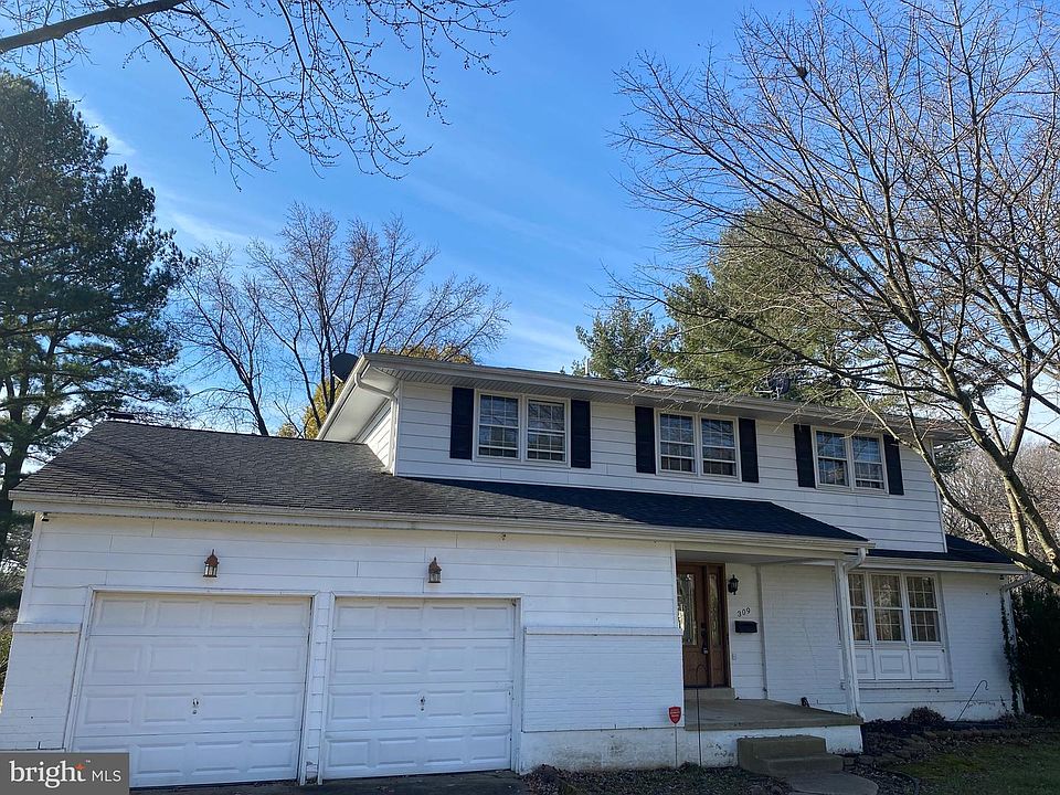 1st image of 309 Stamford Dr