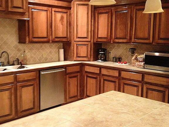 kitchen w/ custom cabinets