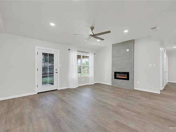 5th image of 108 Lunar Dr