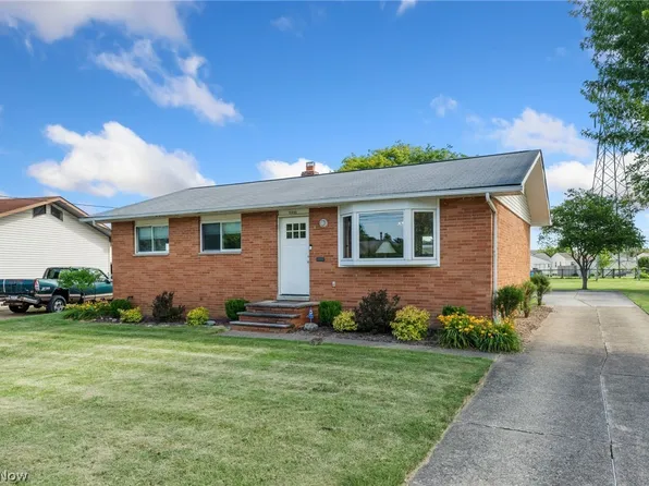 15880 Cynthia Dr, Brookpark, OH 44142