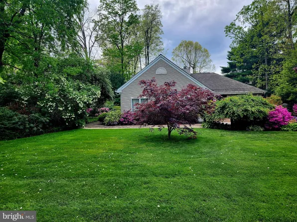 1792 Wynnewood Dr, Vineland, NJ 08361