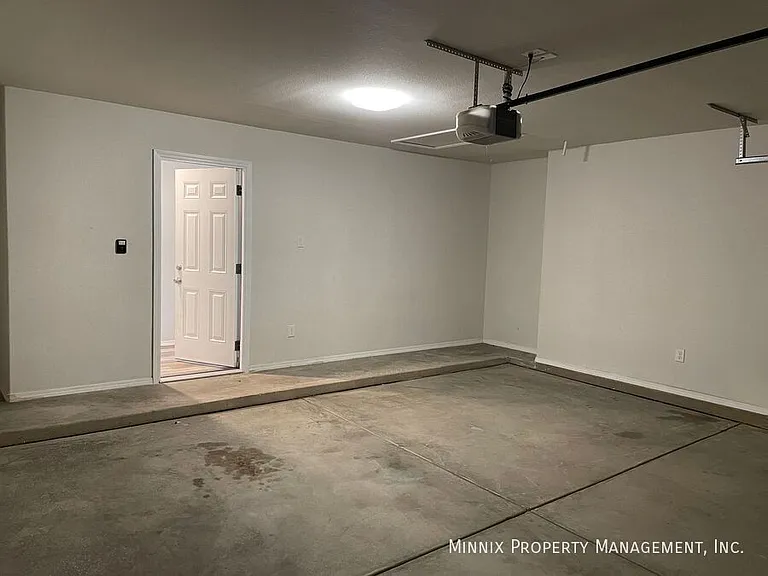 8414 11th St — Photo 3