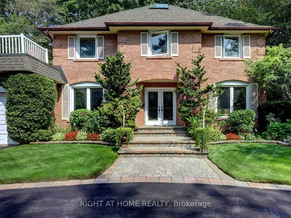 1412 Carmen Dr, Mississauga, ON L5G 3Z1