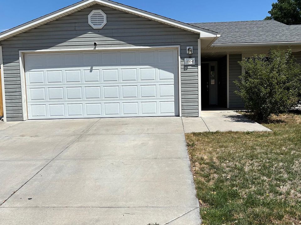 1st image of 444 Countryside Ln