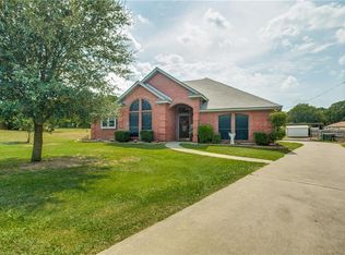424 Emerald Ct, Burleson, TX 76028