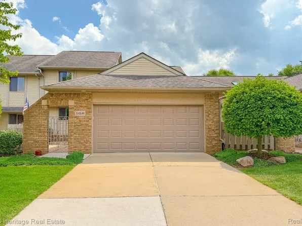 168 Addison Cir, Fowlerville, MI 48836
