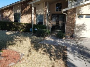 7017 Woodmoor Rd, Fort Worth, TX 76133