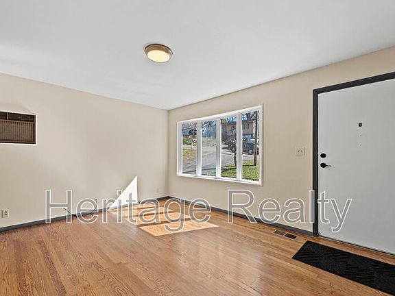 2nd image of 721 Lippencott St