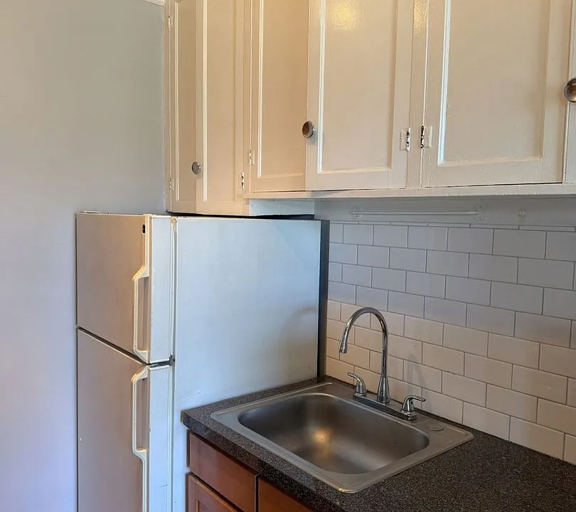 1600 W Granville Ave #3E