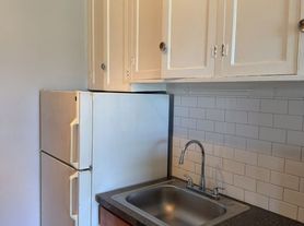 1600 W Granville Ave, Chicago, IL