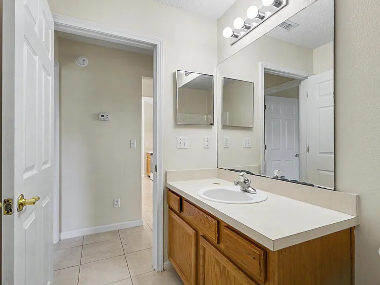 90 Buttonworth Dr #A — Photo 33