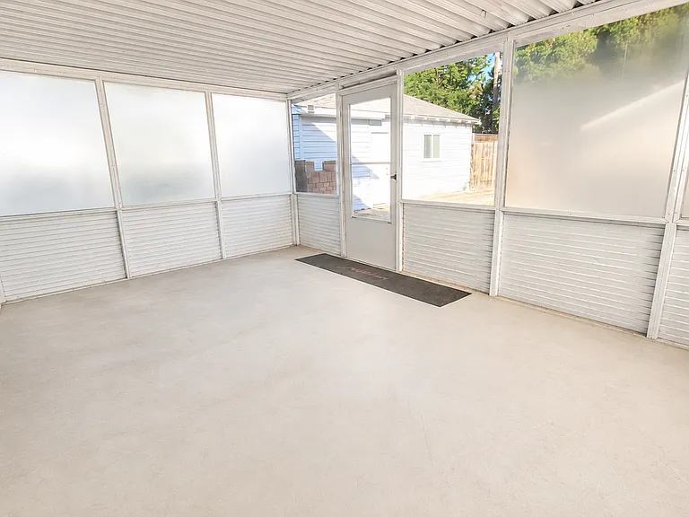 2132 Forbes Ave — Photo 23