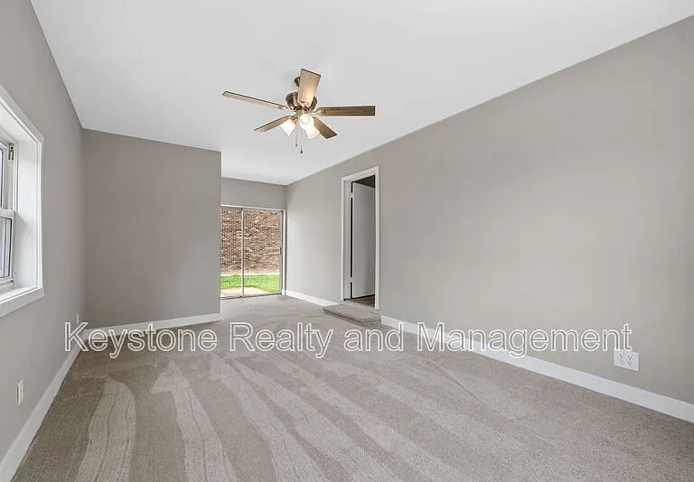 103 Cayce Ave — Photo 10