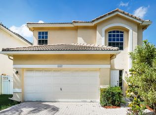 1117 NW 97th Dr, Pompano Beach, FL 33071