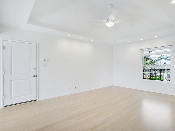 3rd image of 9800 Vicar St #4