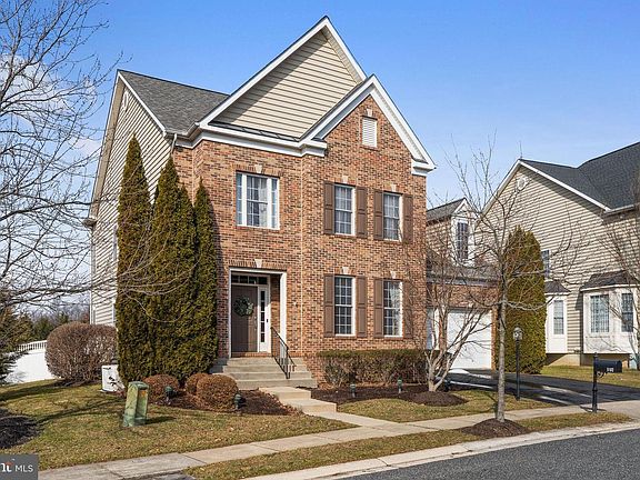 2nd image of 5102 Hugunin Way