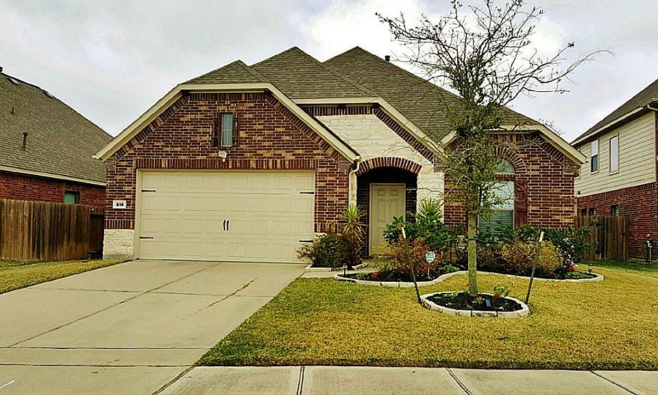 1st image of 819 W Tide Bay Cir